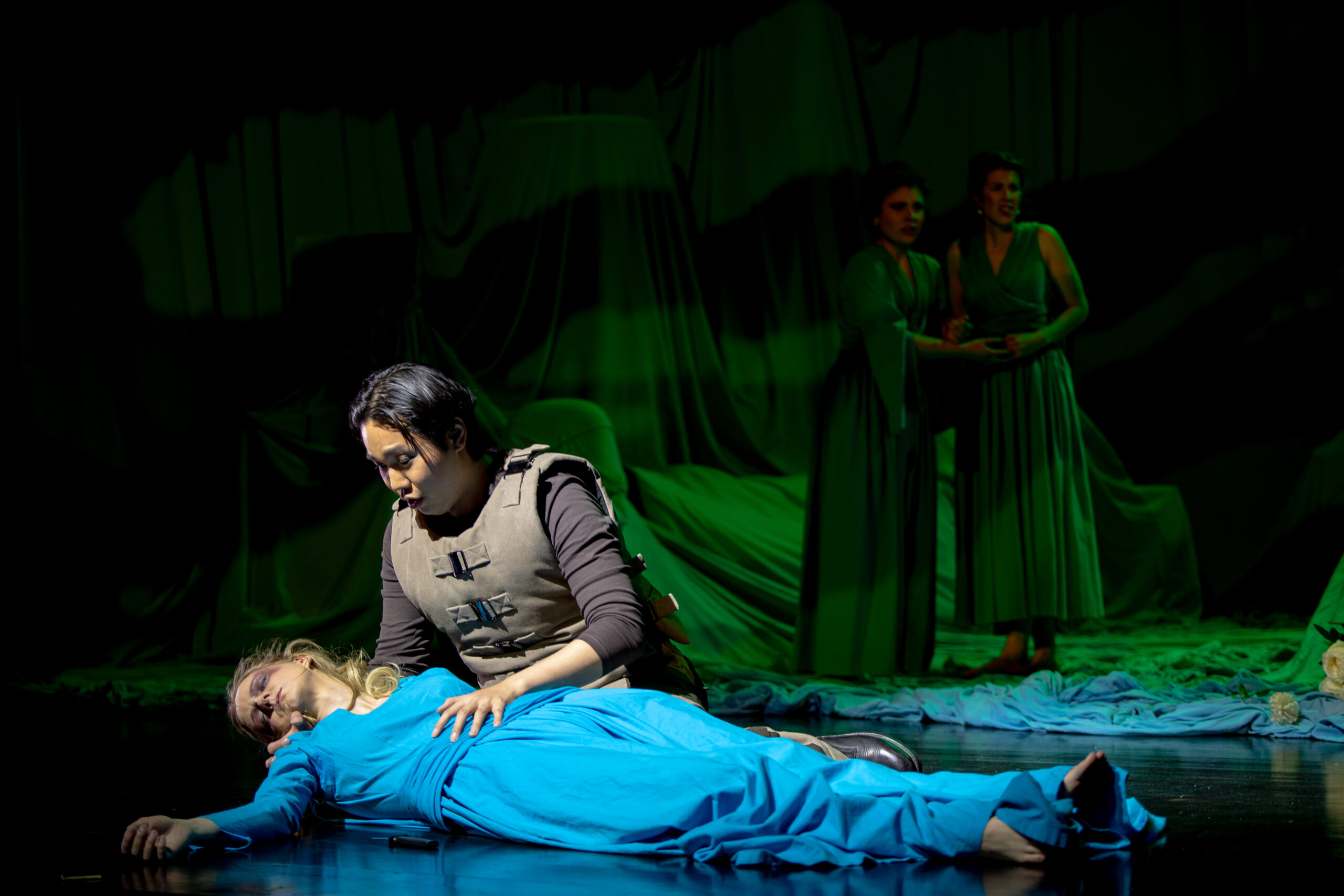 MONOGRÁFICO LUCRECIA